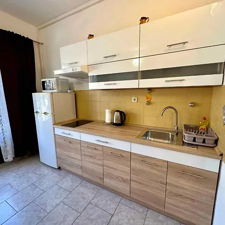 With A - C In 54832 Apartment *