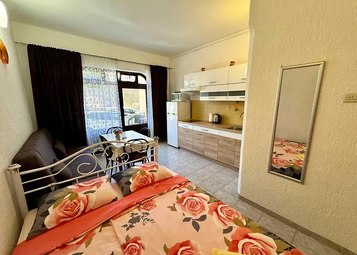 With A - C In 54832 * Jadranovo